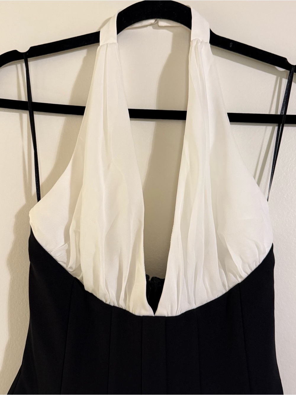 NWT Leau Harper Contrast Corset Halter Mini Dress - Picture 5 of 16